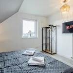 Roof-suite 01 I Aufzug I Bbq I Wifi I Balkon I Tv Lägenhet *