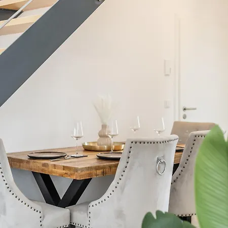 Roof-suite 01 I Aufzug I Bbq I Wifi I Balkon I Tv