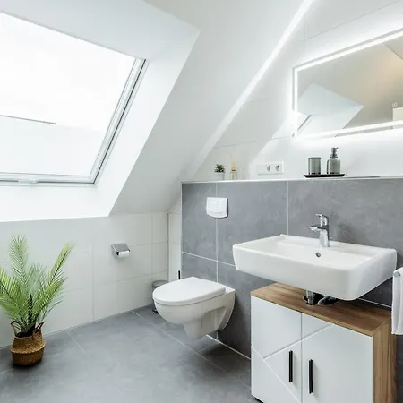 Roof-suite 01 I Aufzug I Bbq I Wifi I Balkon I Tv Apartment *